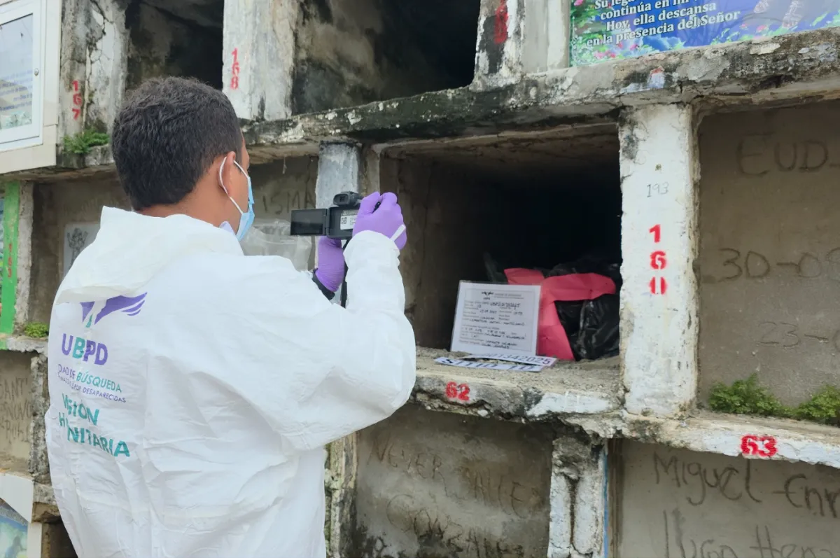 Cinco cuerpos recuperados en cementerio de Montelíbano