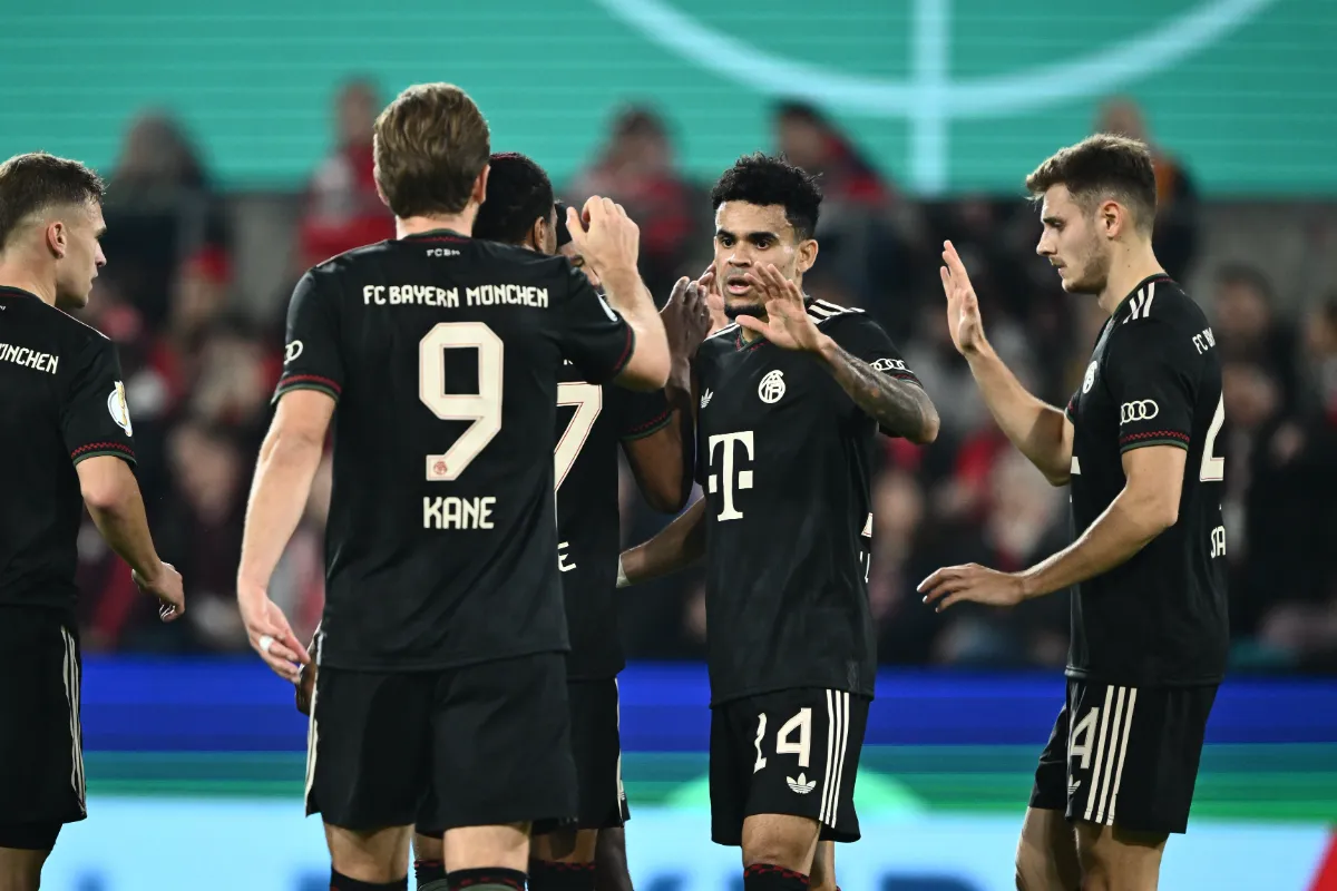 Bayern Múnich, a octavos de final con goles de 'Lucho, Kane y Olise