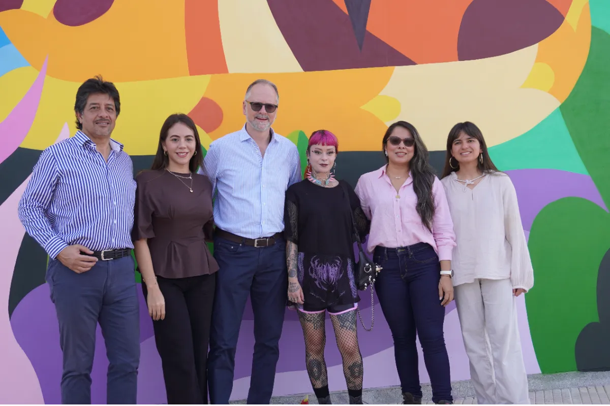 Solar Place Mall: Al color de Ledania