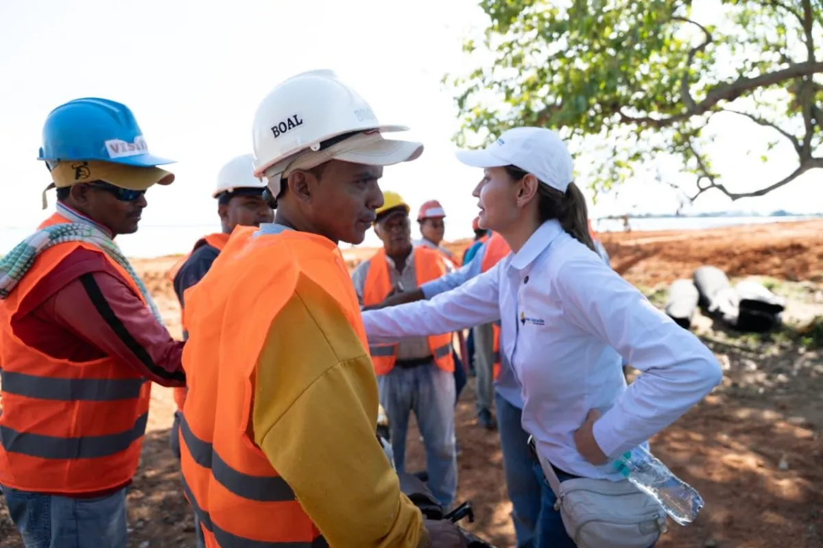 Rojas inspeccionó muro de contención