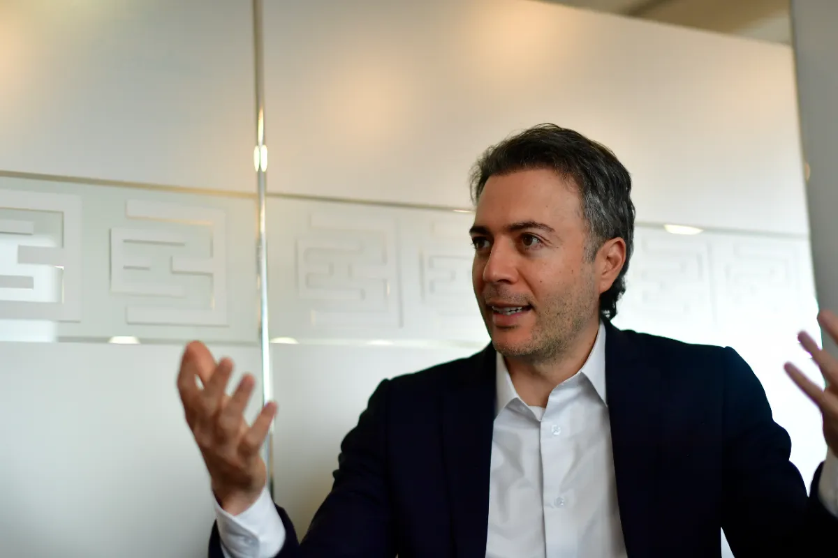 Duro golpe a Quintero, está inhabilitado