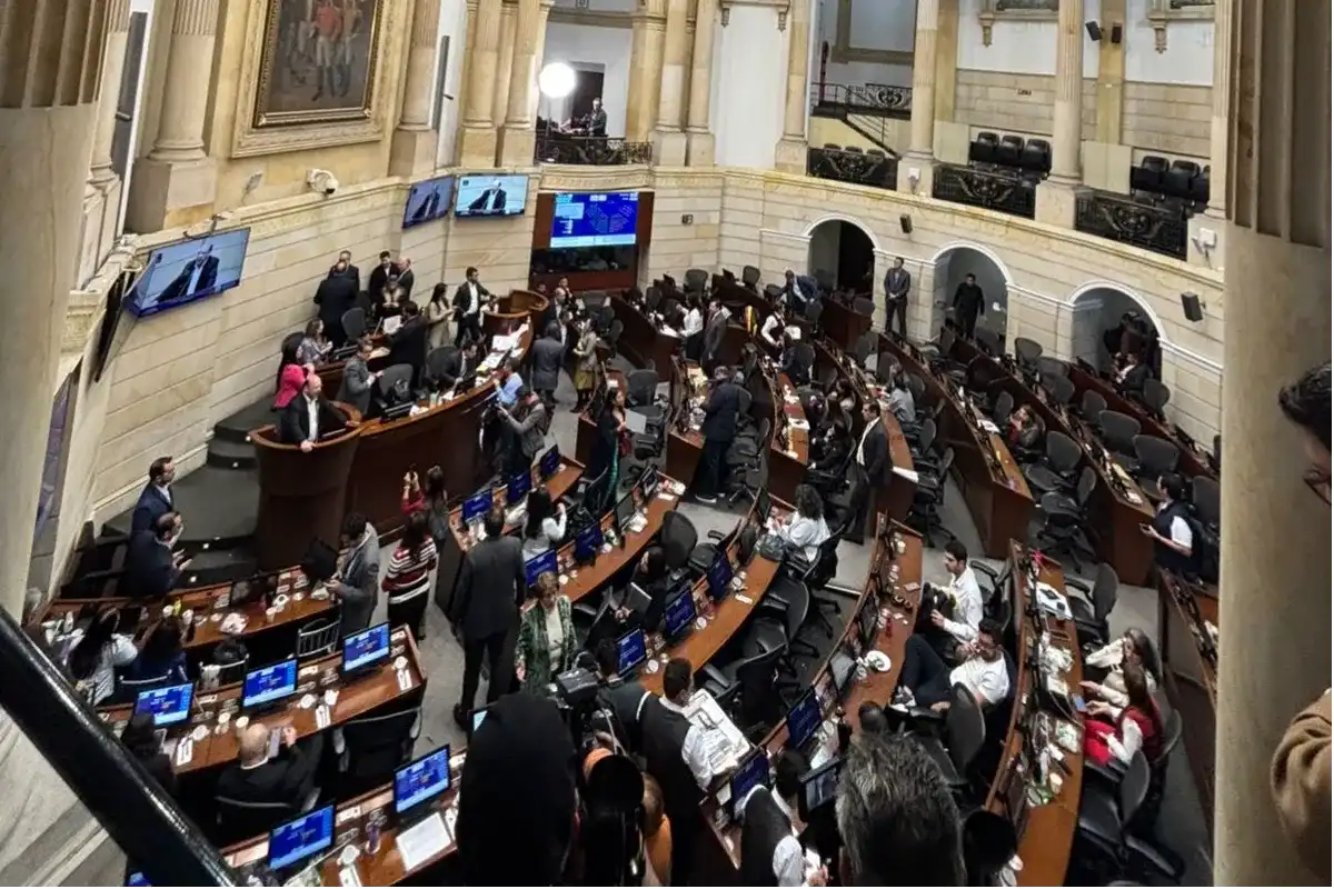 16 buscan cupo en el Senado
