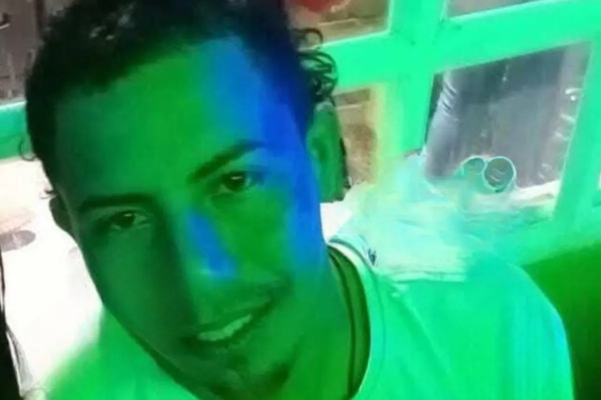 Otro hombre que se quita la vida