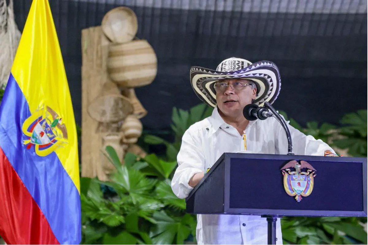 Petro entrega 466 hectáreas al pueblo indigena Zenú