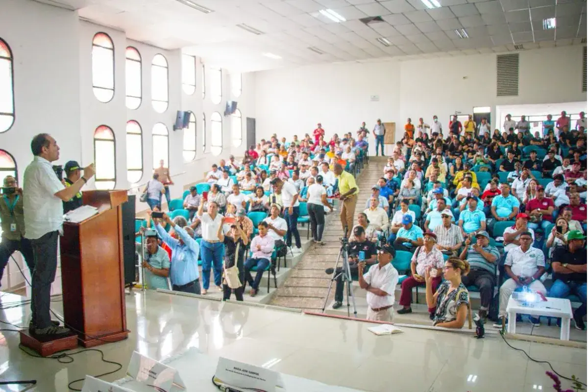 Ministro del Trabajo se reunió con sindicatos del departamento de Sucre