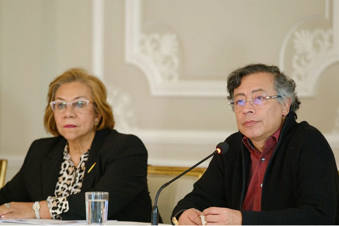 Petro: contradicciones entre declaraciones presidenciales y de ministros generan incertidumbre