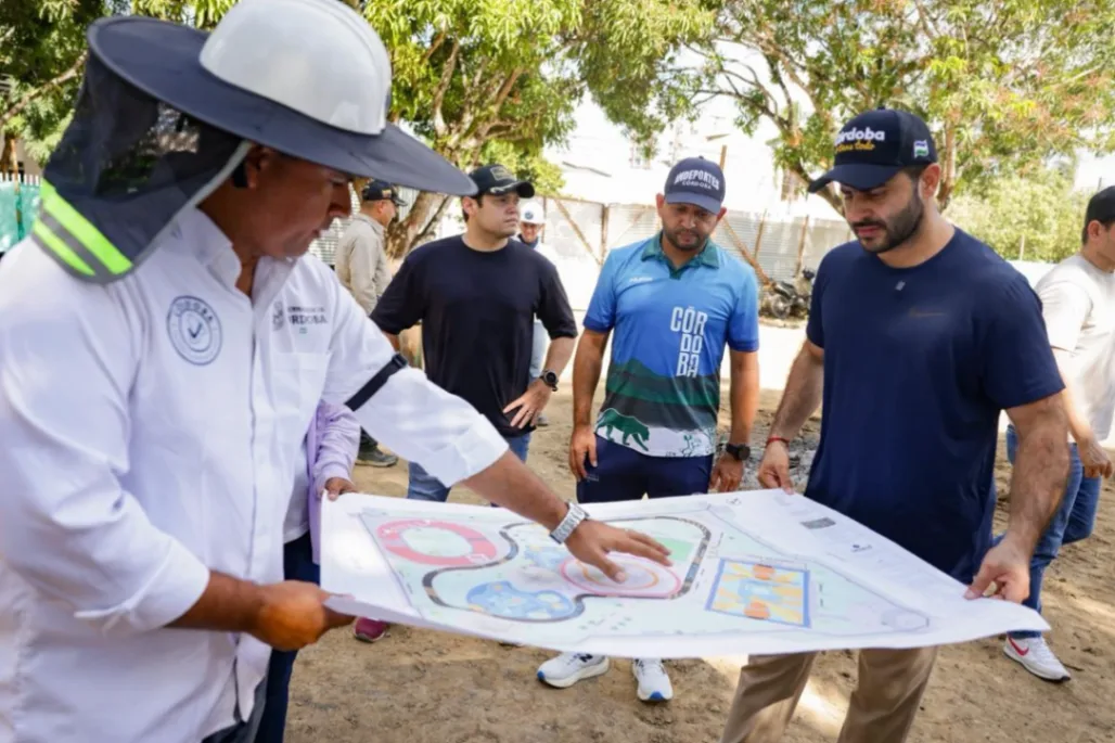 Gobernador supervisa obras de movilidad, deporte y espacios públicos en Montería
