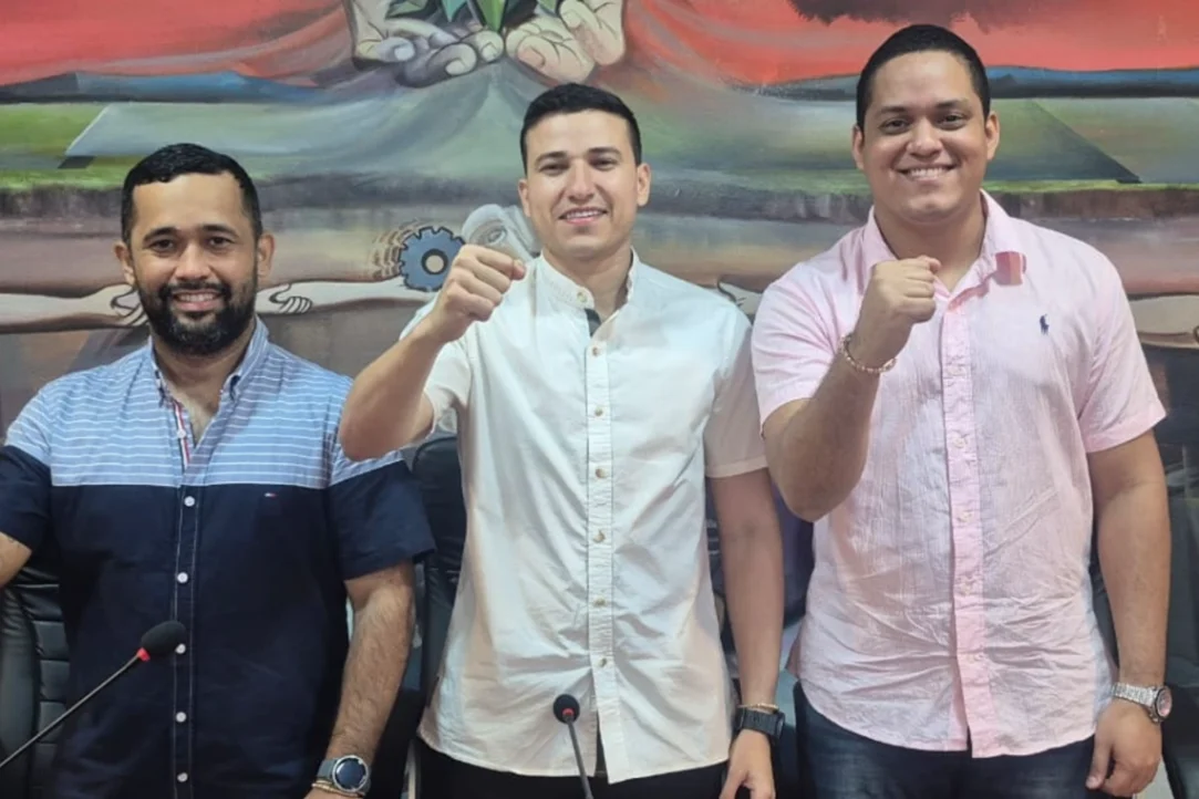 Oposición se toma mesa directiva, pero se aprueba el Parque de Las Lagunas
