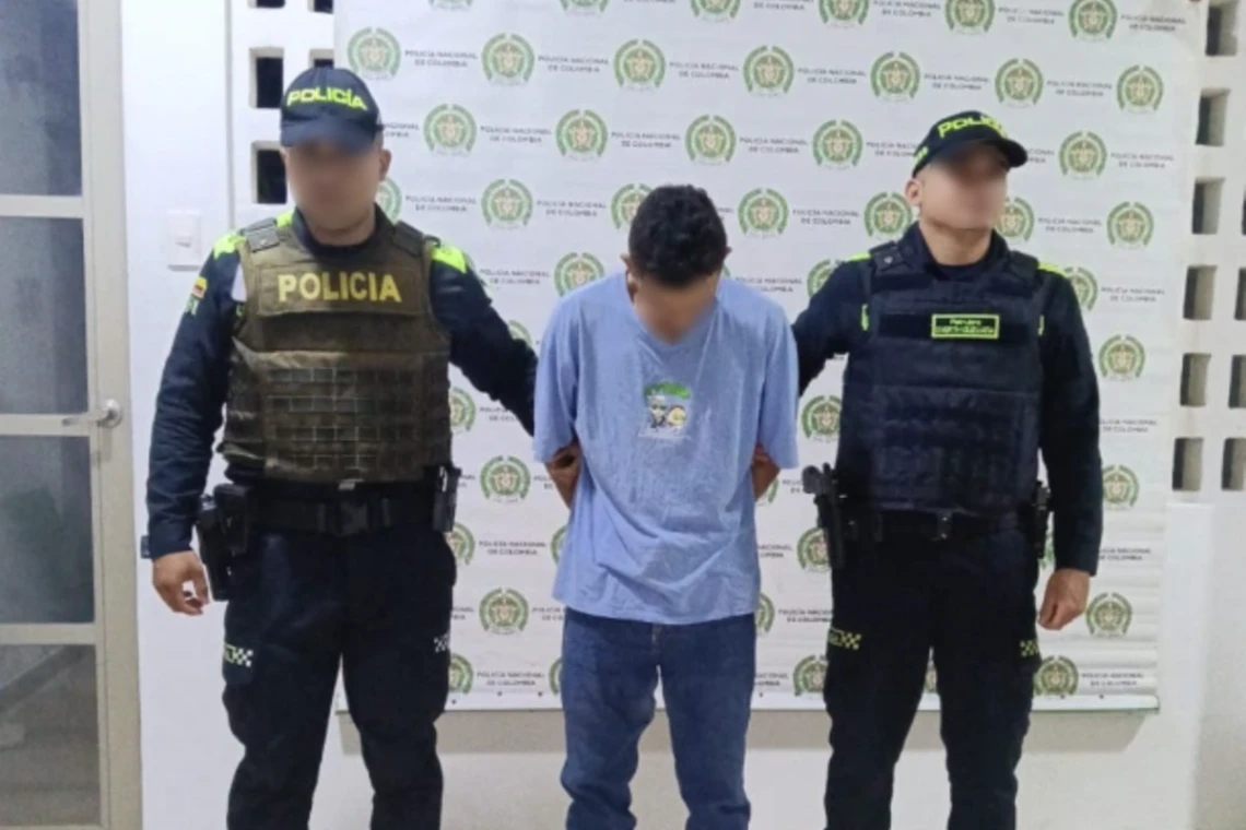 Tenía una orden de captura vigente por presuntamente agredir a su hermana