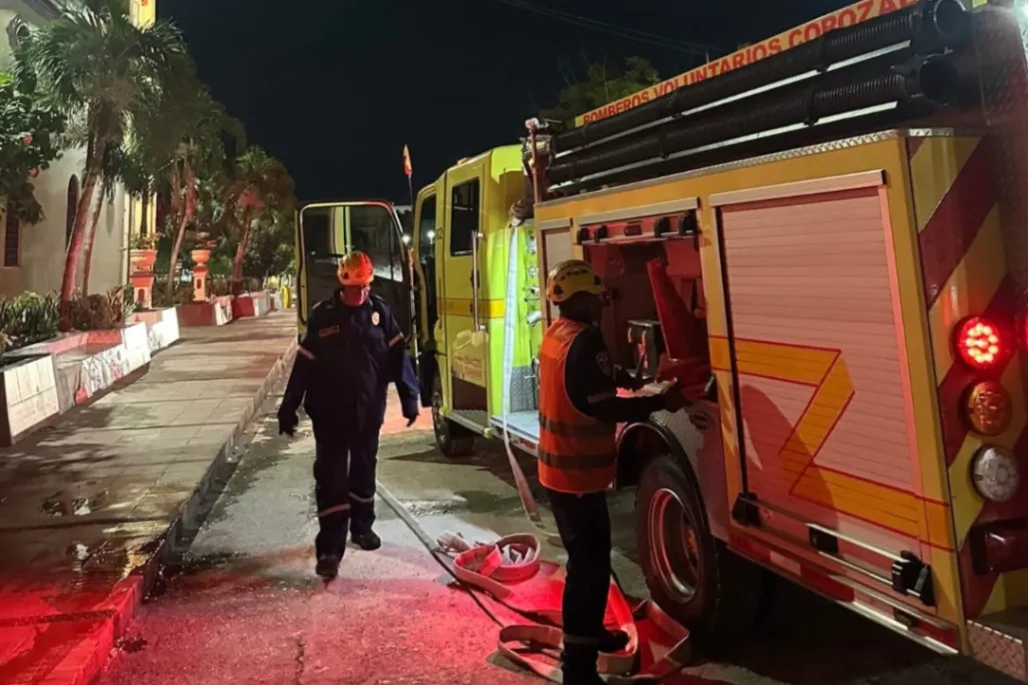 Incendio estructural en la Parroquia San José de Corozal por cortocircuito