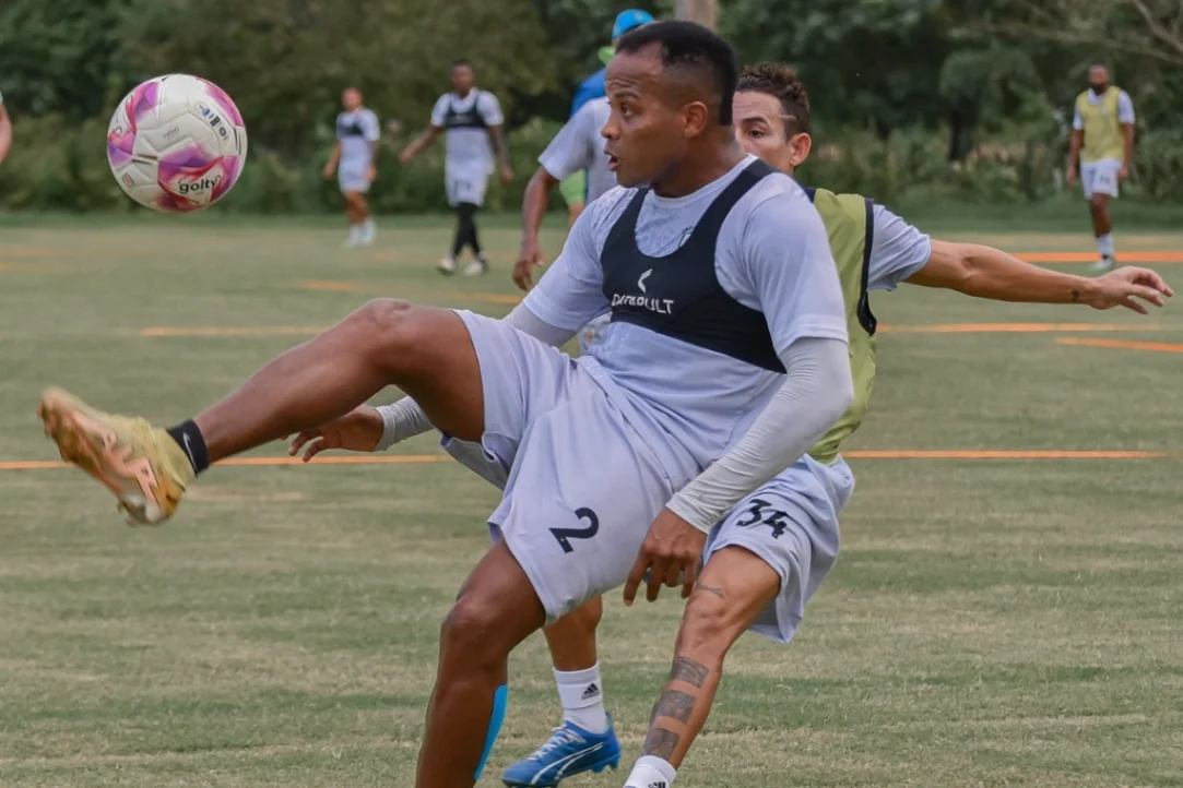 Jaguares se pone en marcha