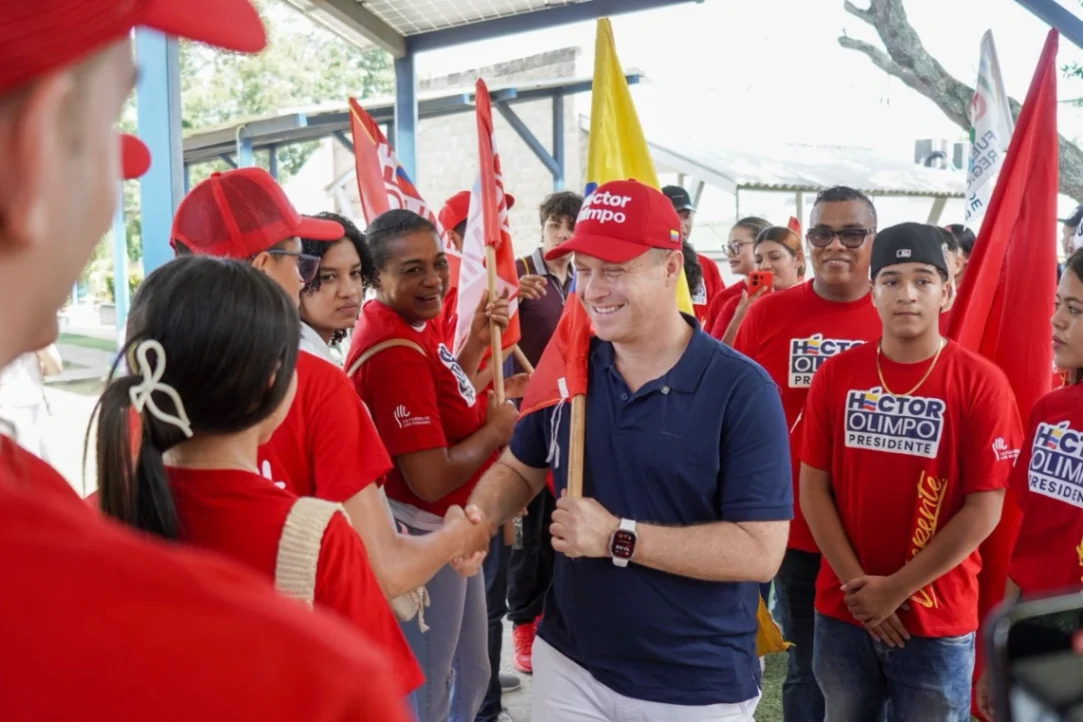Héctor Olimpo recibe co-aval del partido Liberal para la consulta presidencial