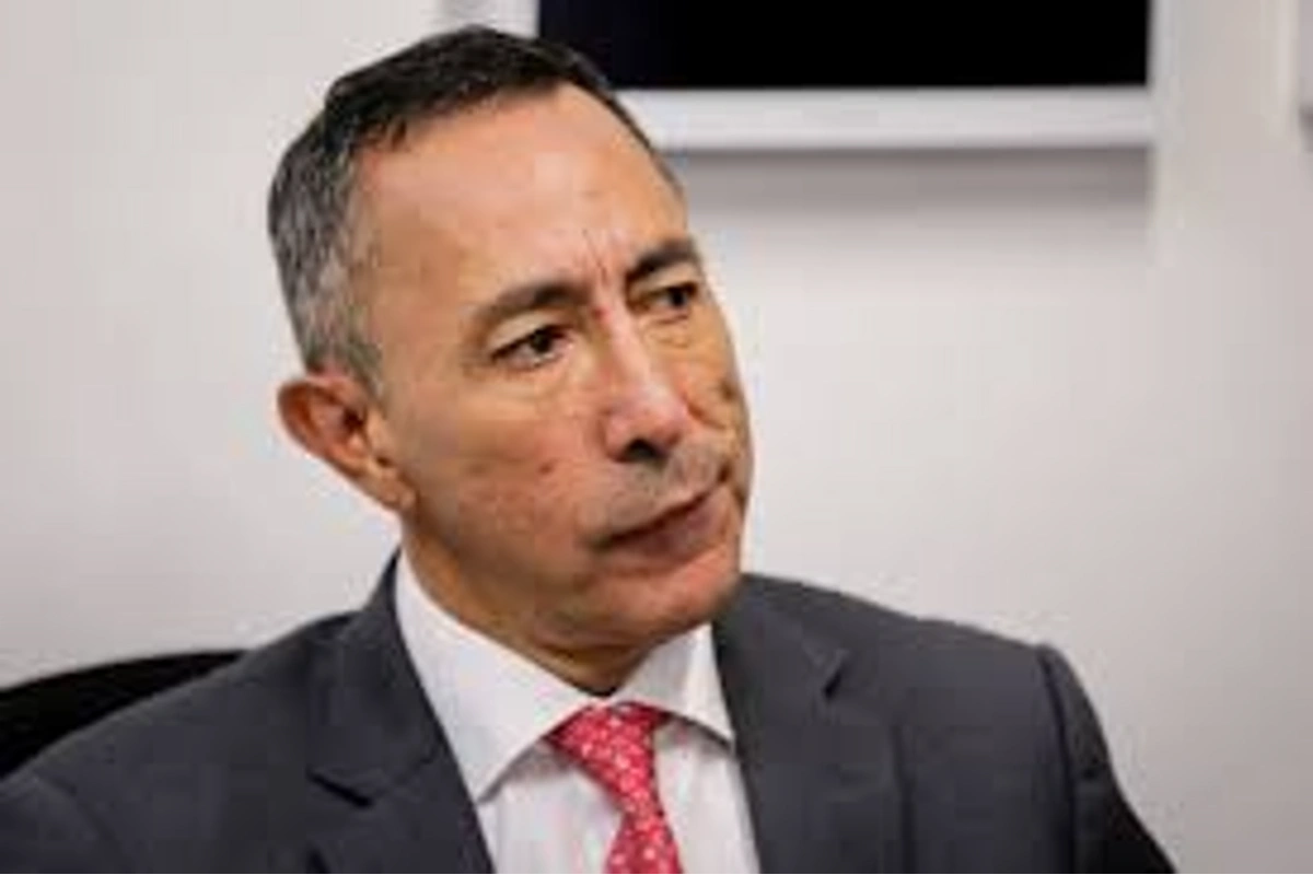 Fiscalía cita a Ricardo Roa, presidente Ecopetrol, por compra de apartamento