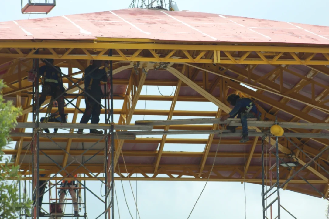 Así avanza la primera fase de reparación de la Plaza Cultural de Majagual