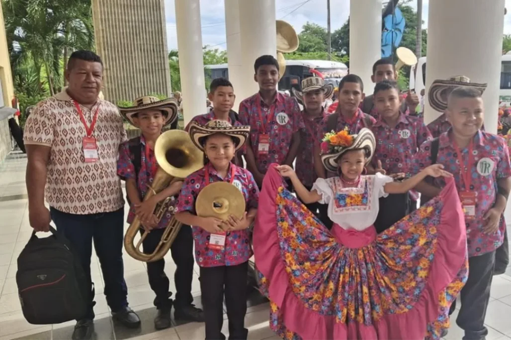 Talento local brilla en los Premios Bonche de Oro: reconocimientos para artistas infantiles, juveniles y adultos