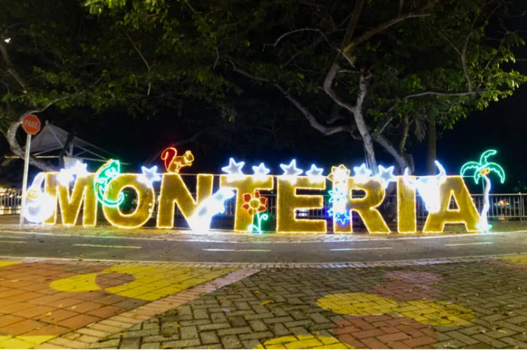 Elec sorprende con iluminación navideña de Montería