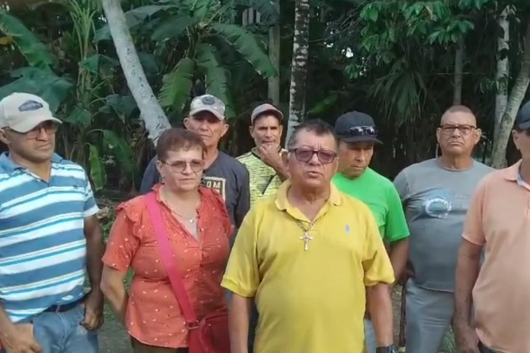 Alcalde tiene a San Pelayo en un lodazal