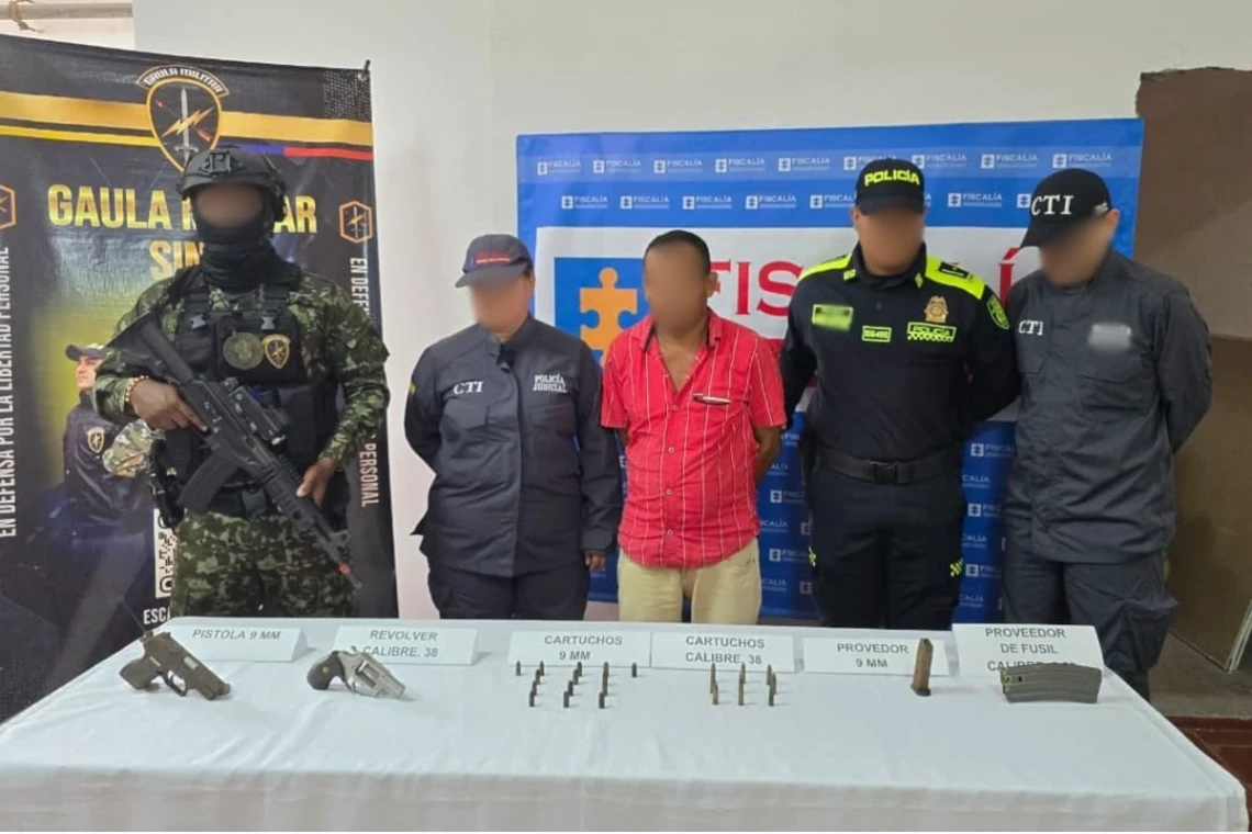 Importante golpe, hallan caleta con armas