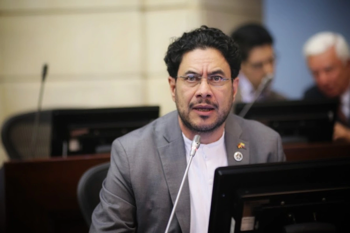 Congresistas de izquierda piden libertad para jóvenes acusados de terrorismo