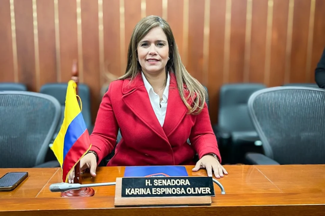 Karina Espinosa declina de su aspiración al Senado
