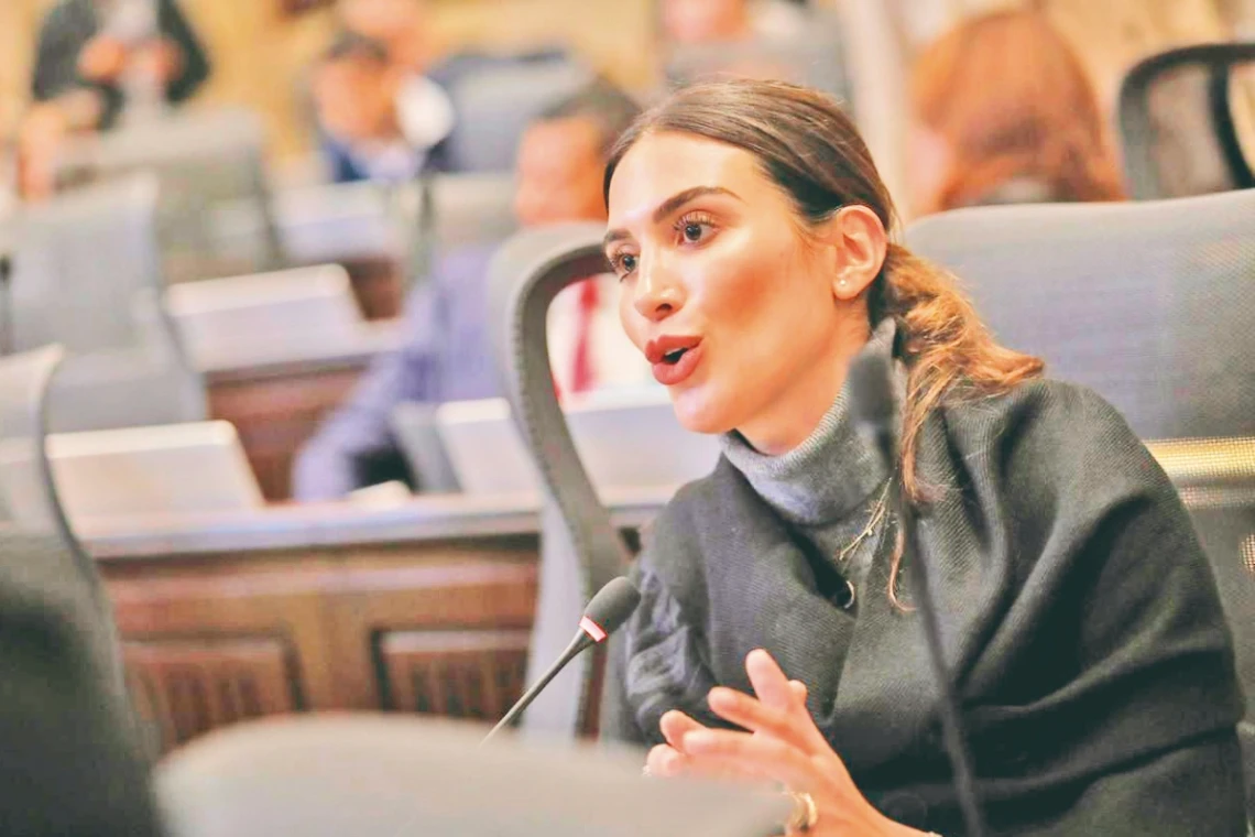 Saray no va, pero se queda con la coalición