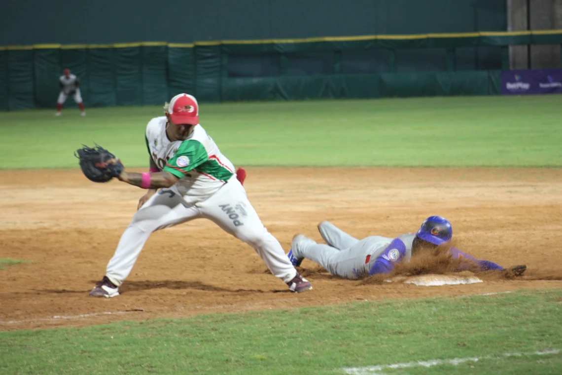 Toros sumó su octava derrota ante Caimanes