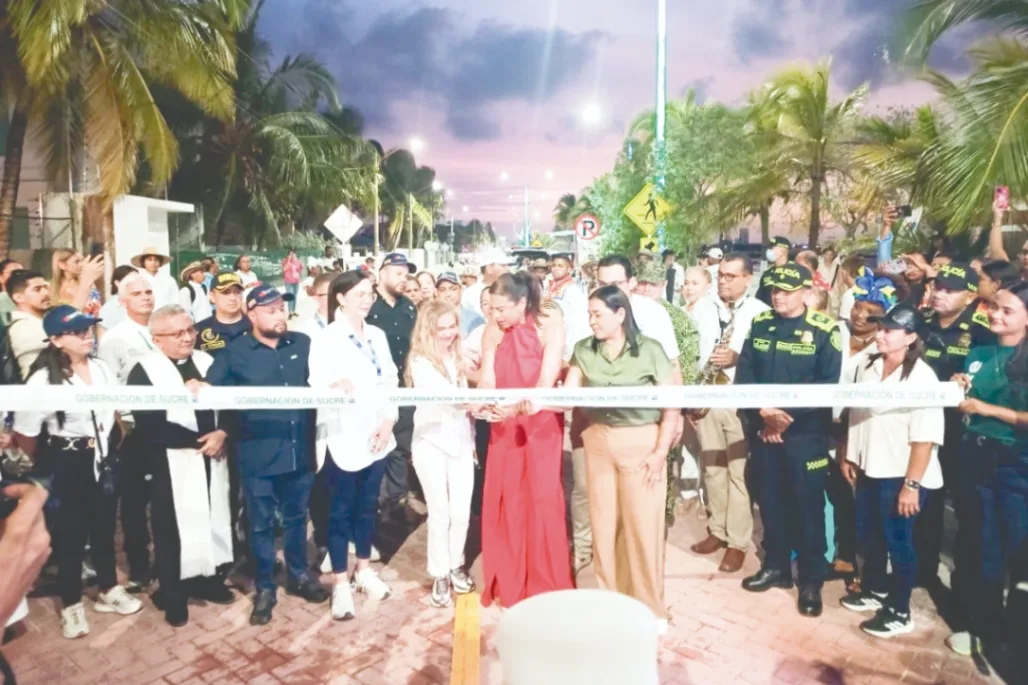 Malecón de Coveñas, una realidad; gobernadora Lucy García lo inauguró