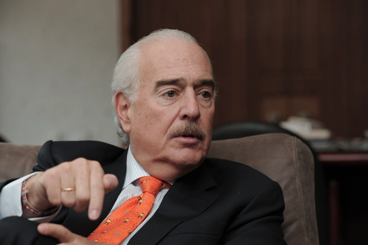Pastrana no se quedó callado