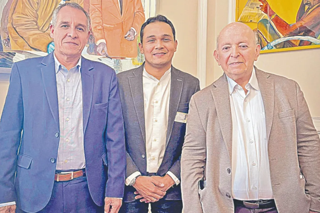 Proceso con el 'Clan' debe girar en cinco ejes