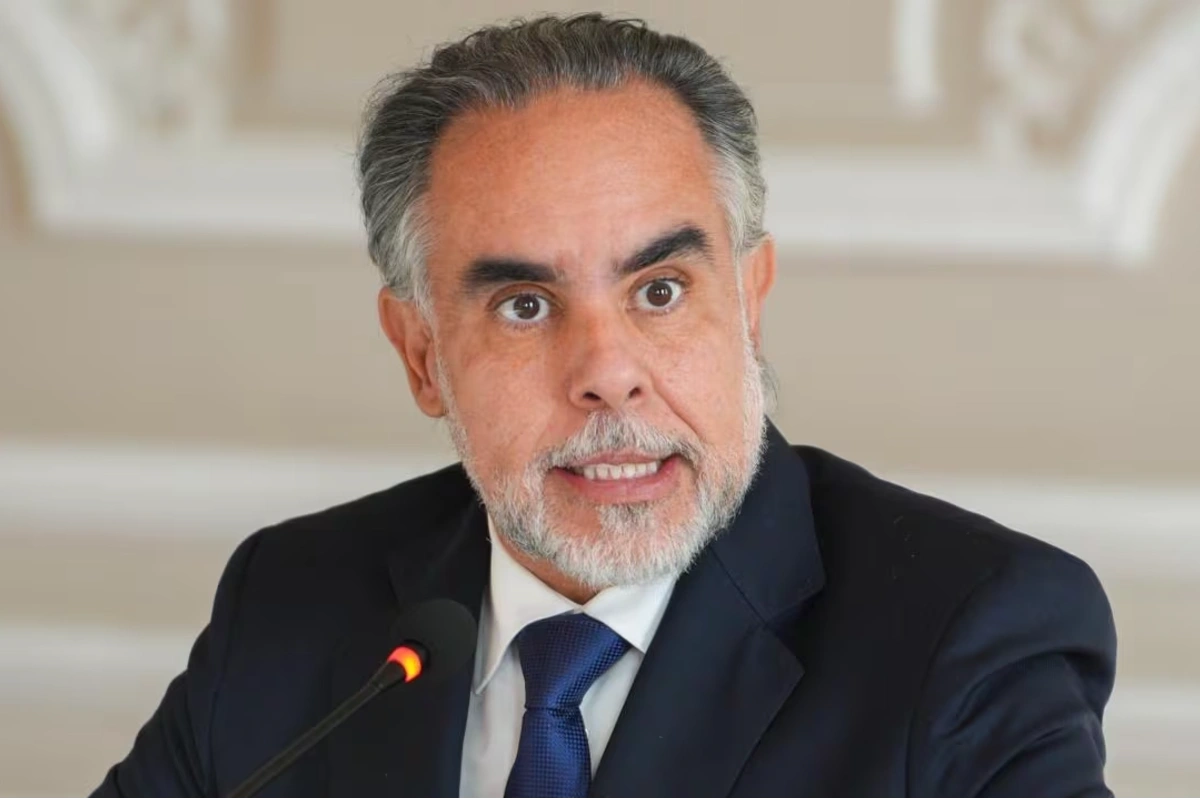 Benedetti confirma que ministros no asistiran al debate de control político