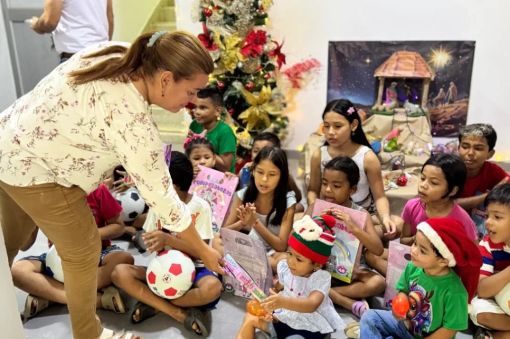 Aqualia le llevó la navidad a niños de 21 municipios del país