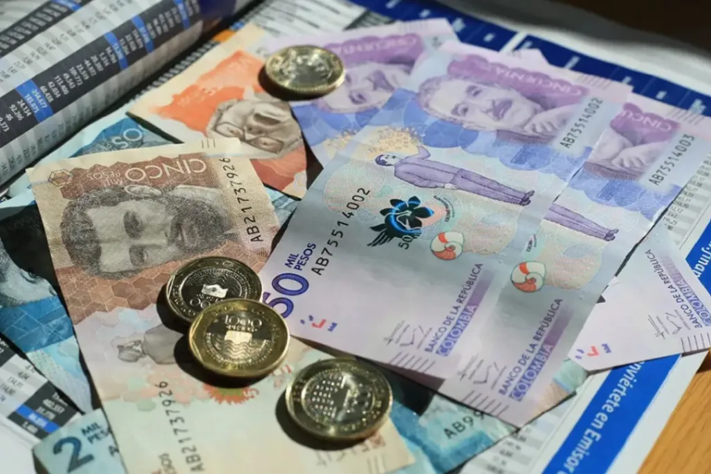 Salario mínimo le costaría al Estado 5,3 billones: Carf