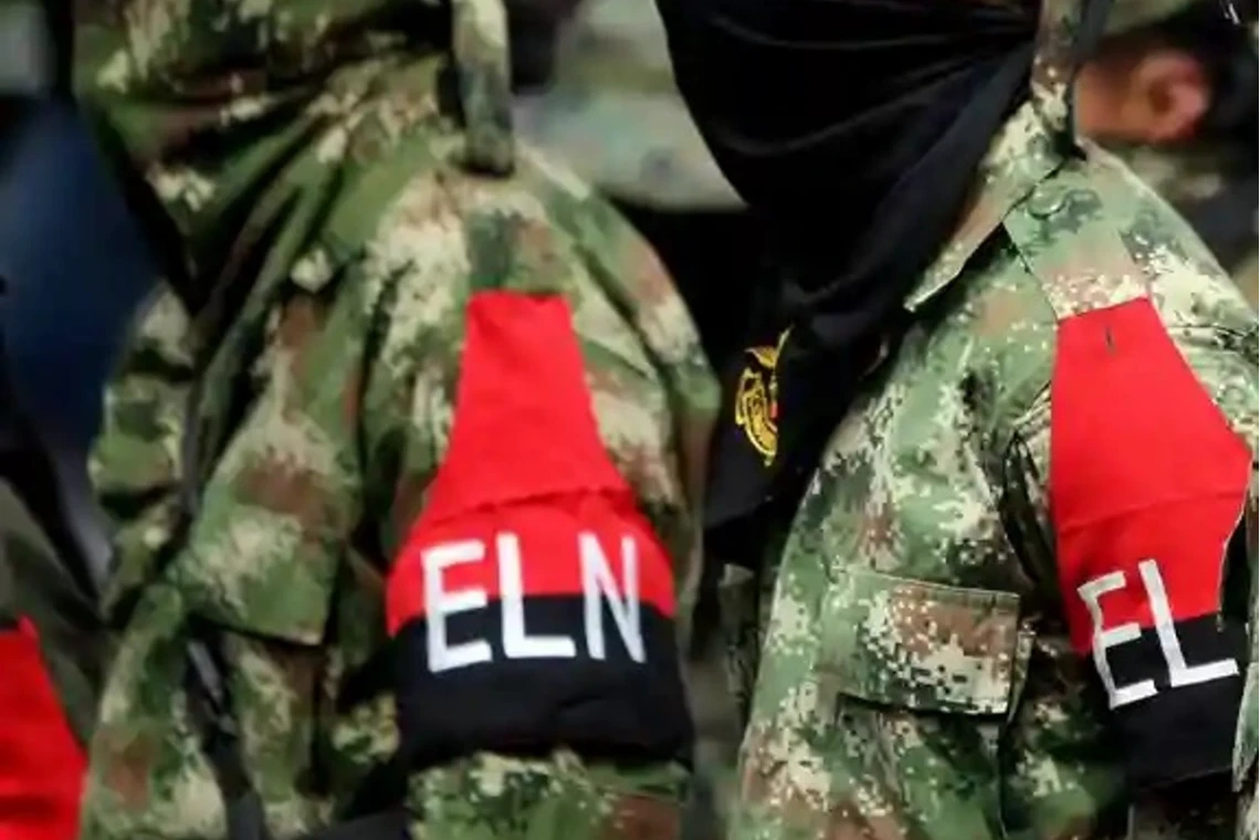 Eln envalentonado por la permisividad de Petro
