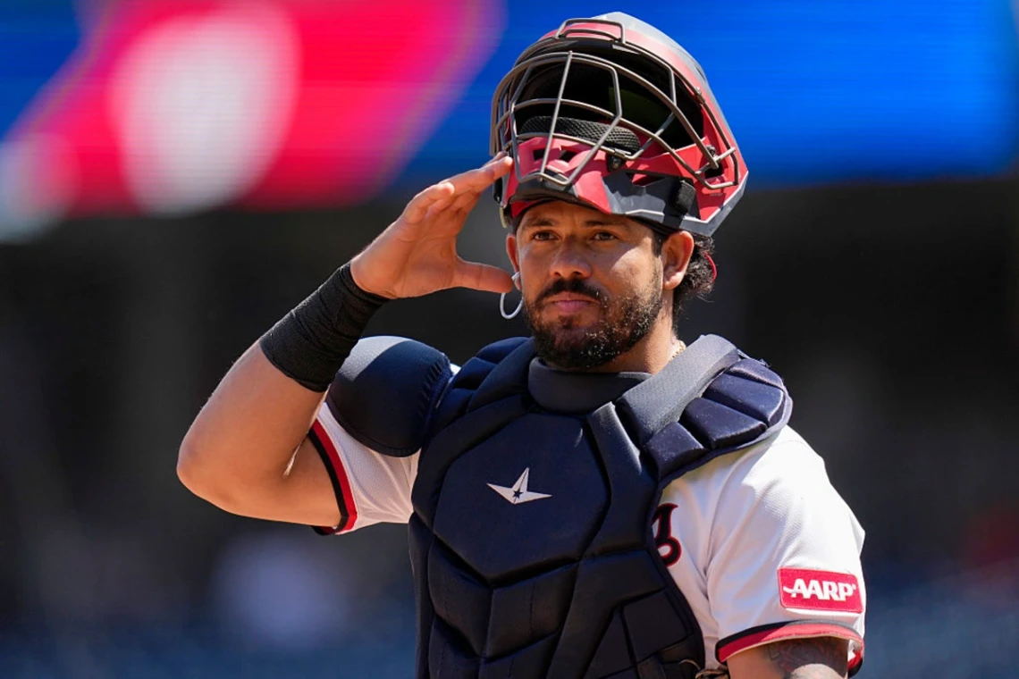 Jorge Alfaro firmó con los Reales de Kansas City