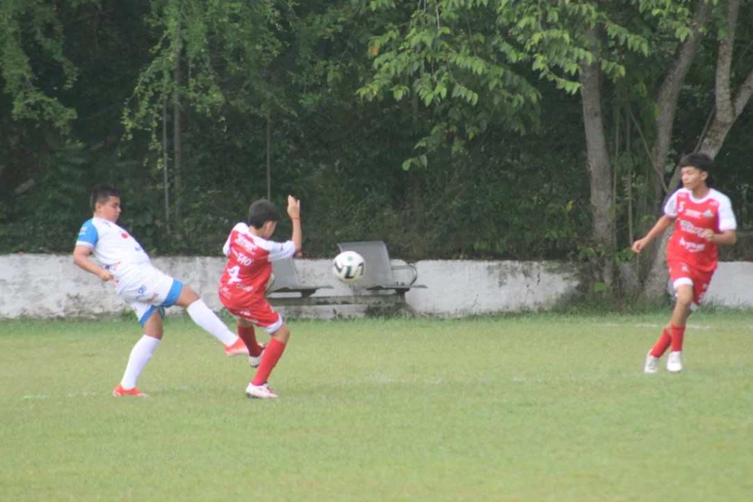Inició el torneo de fútbol menor Copa Amistad