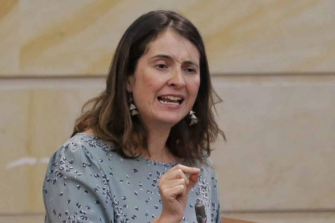 Paloma Valencia denuncia presunto “fondo paralelo” en MinIgualdad