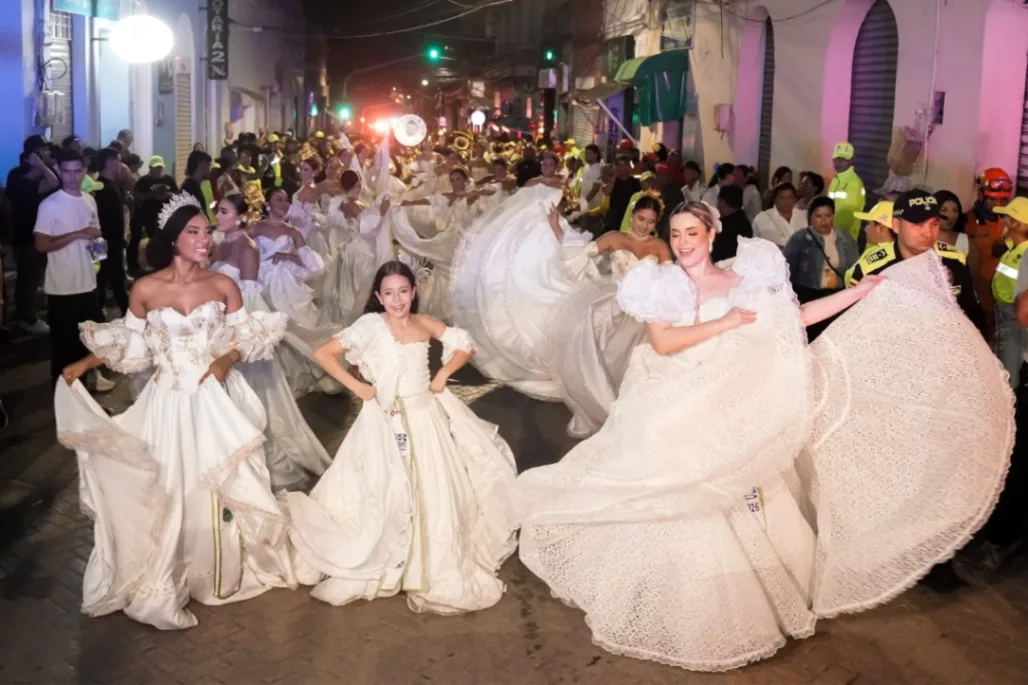 Con Alborada y homenaje a Pola Becté comenzaron las Fiestas del 20 de Enero