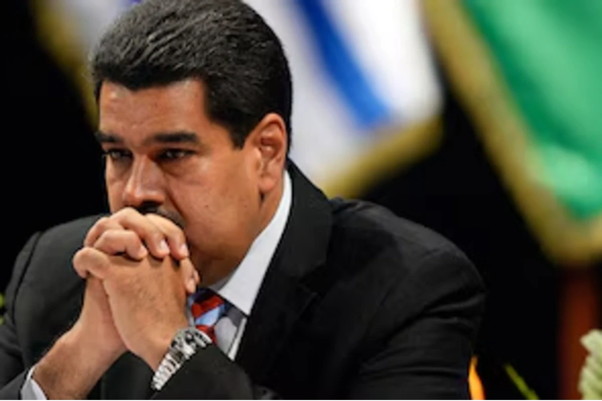 Vaticano habría pedido asilo para Nicolás Maduro en Rusia