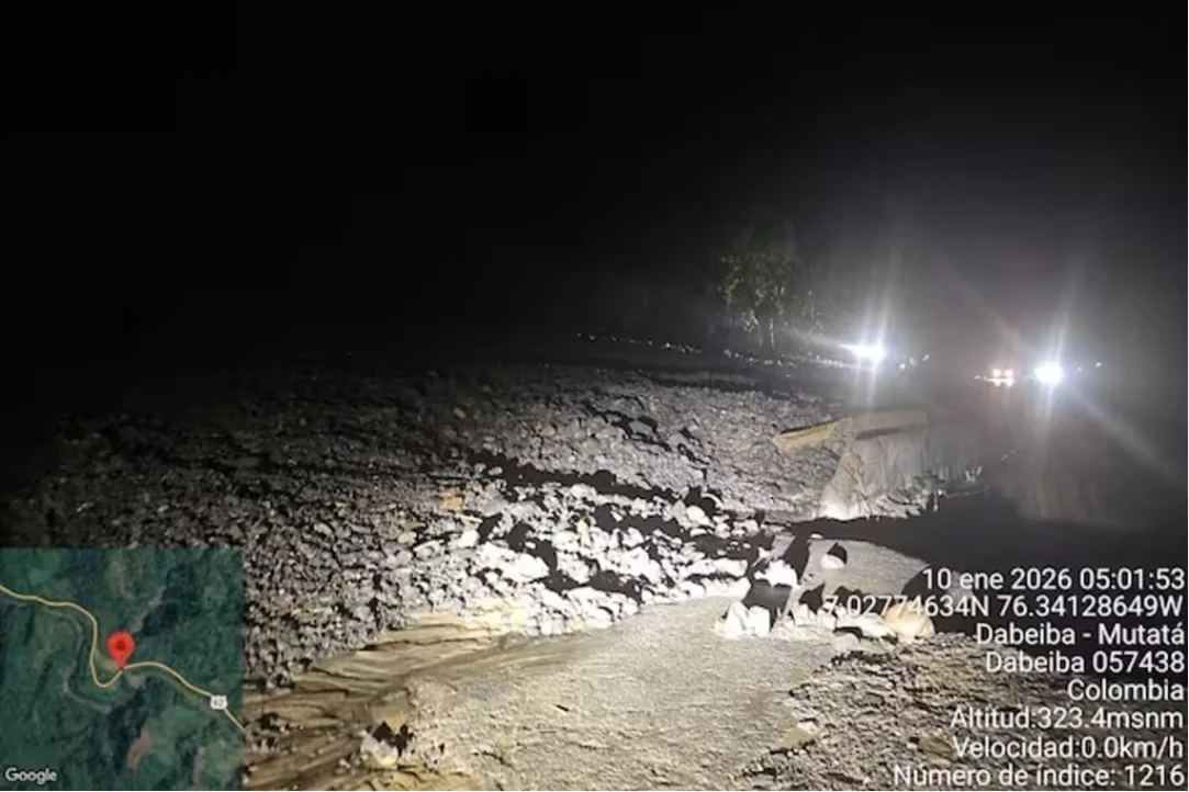 Vía Dabeiba-Mutatá cerrada por creciente súbita en corredor Medellín-Urabá