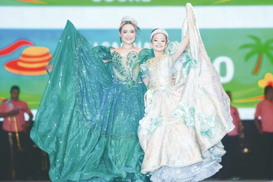 Sincelejo coronó a sus reinas infantil y central de las Fiestas del 20 de Enero