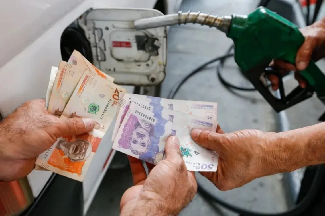 Se sabe cuándo, pero no cuánto baja la gasolina