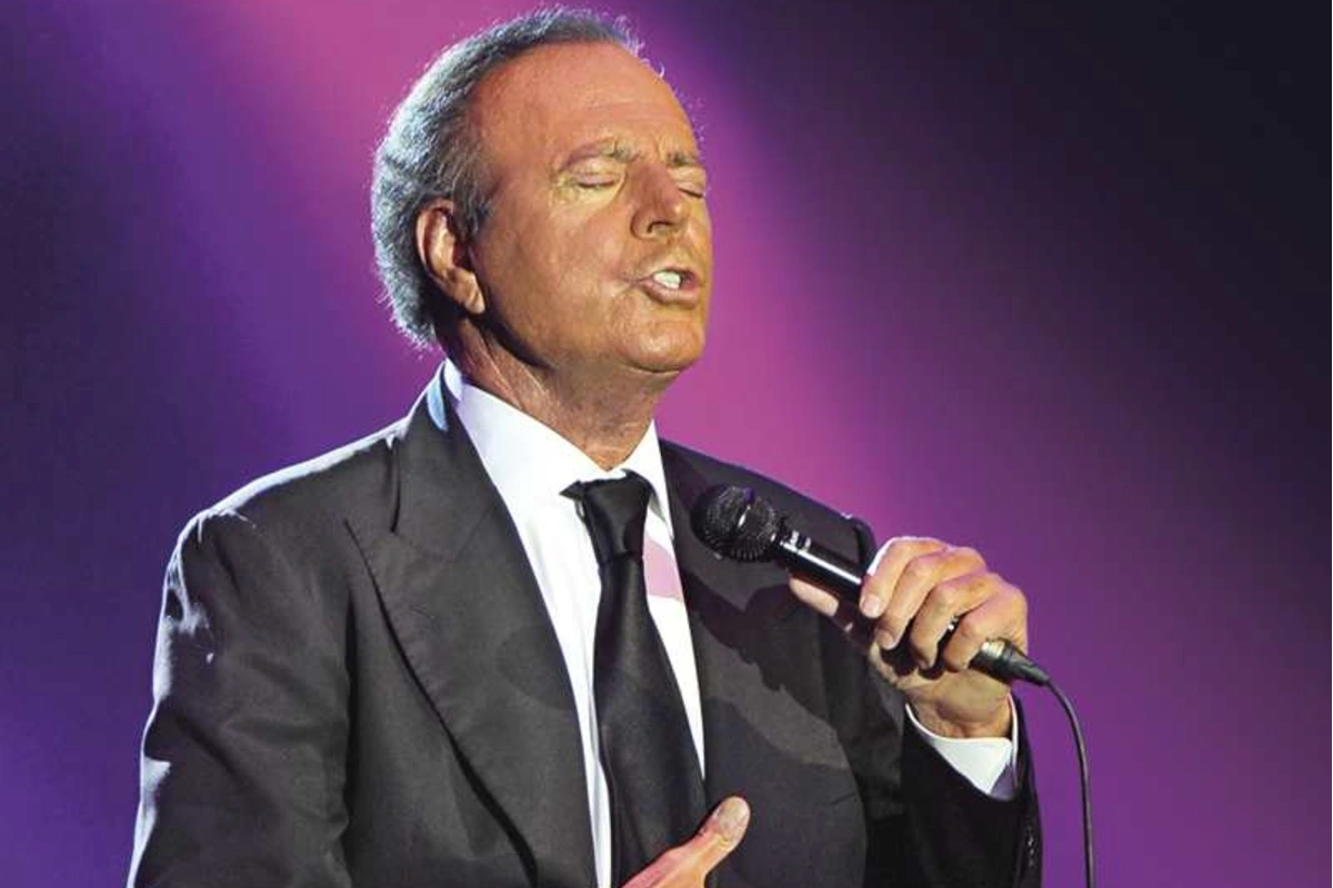 Julio Iglesias enfrenta nueva demanda y desata revuelo en el mundo del espectáculo