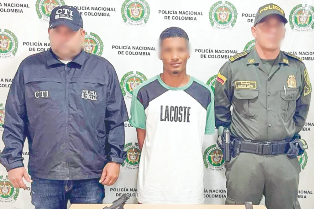 Alias el Pipa se paseaba con una pistola ilegal por las calles de Tolú