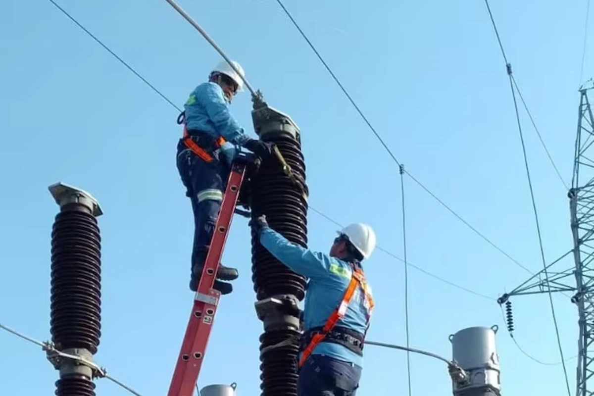 Afinia continúa realizando trabajos de renovación eléctrica en Córdoba