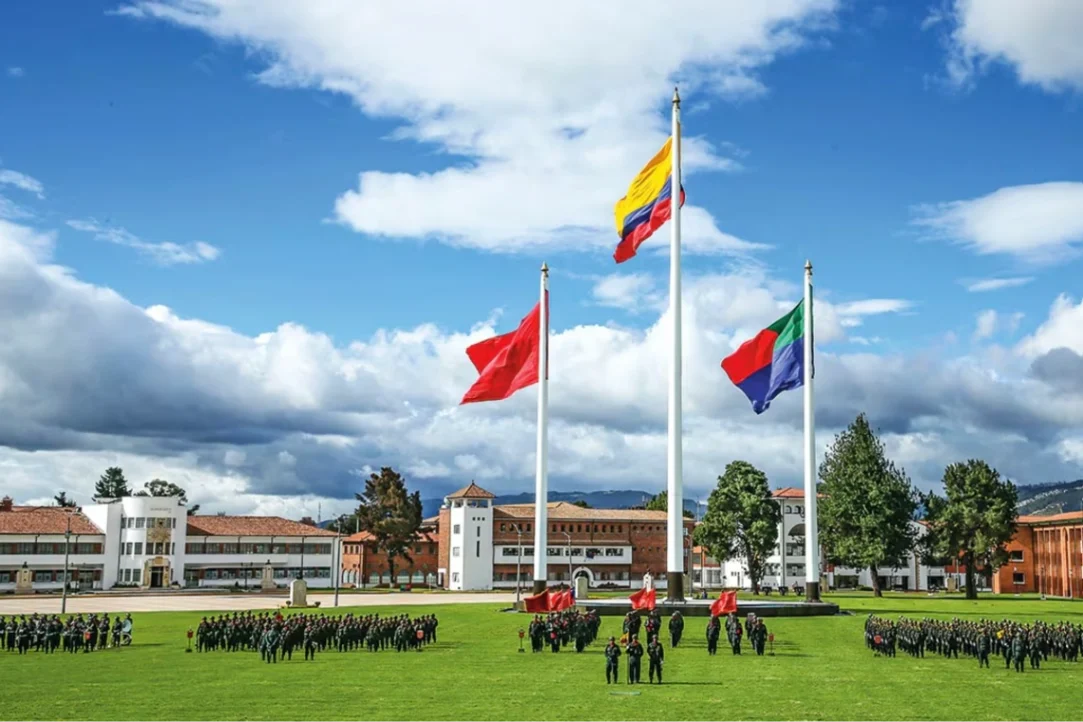 Denuncian presunta contratación a dedo en el Ejército