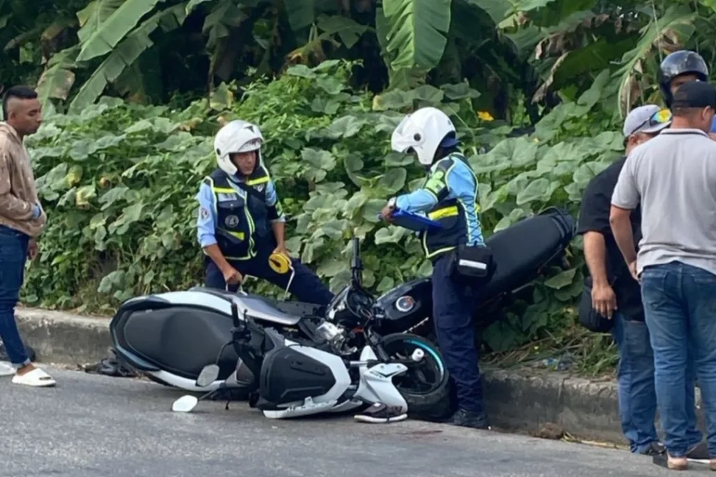 Choque de motocicletas sobre la Variante a Tolú dejó dos lesionados