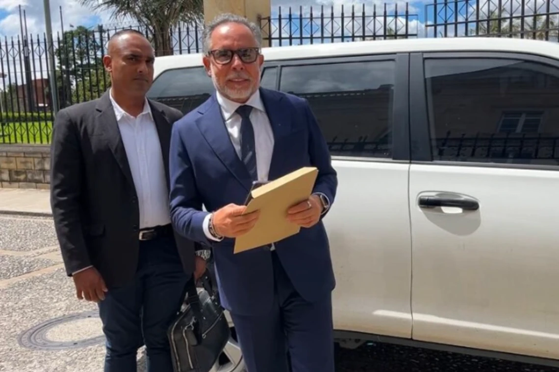 Seguridad de Benedetti y dos viceministros costará casi $4.000 millones al país