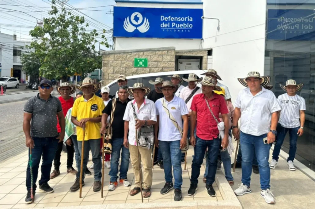 Comunidad indígena realizó minga pacífica frente a la Defensoría del Pueblo
