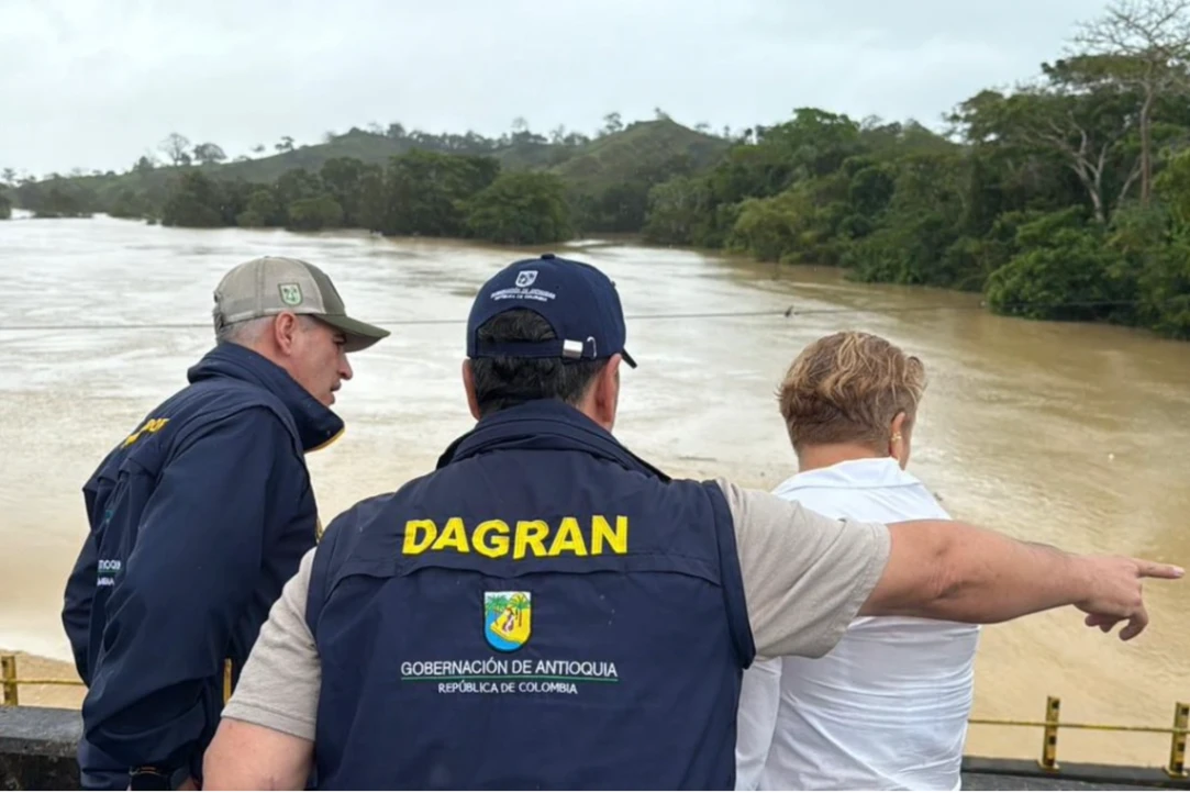 Gobernador Andrés Julián lidera atención de la emergencia invernal en Urabá