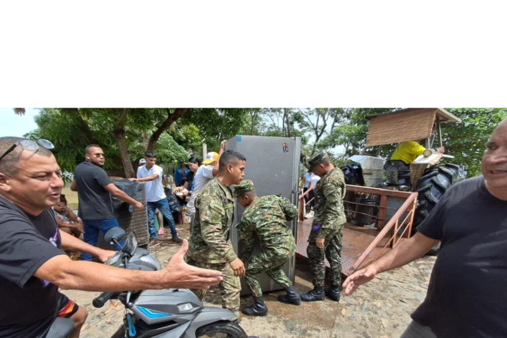 Ejército brinda asistencia humanitaria a afectados por las lluvias en Córdoba